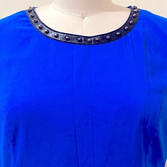 New Guess peplum hemline top - size S - Picture 3 of 6